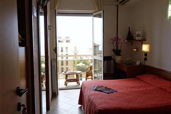 Hotel Careni Villa Italia Finale Ligure Luaran gambar