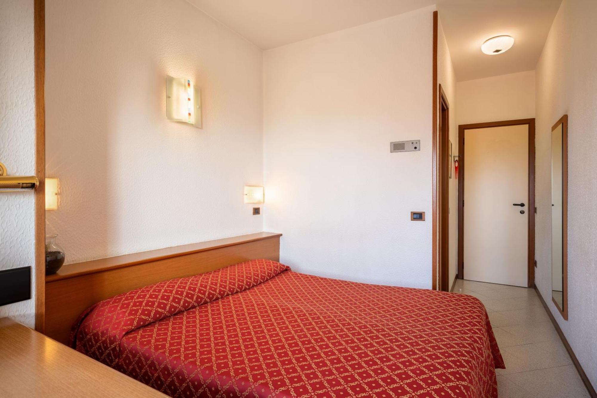Hotel Careni Villa Italia Finale Ligure Luaran gambar
